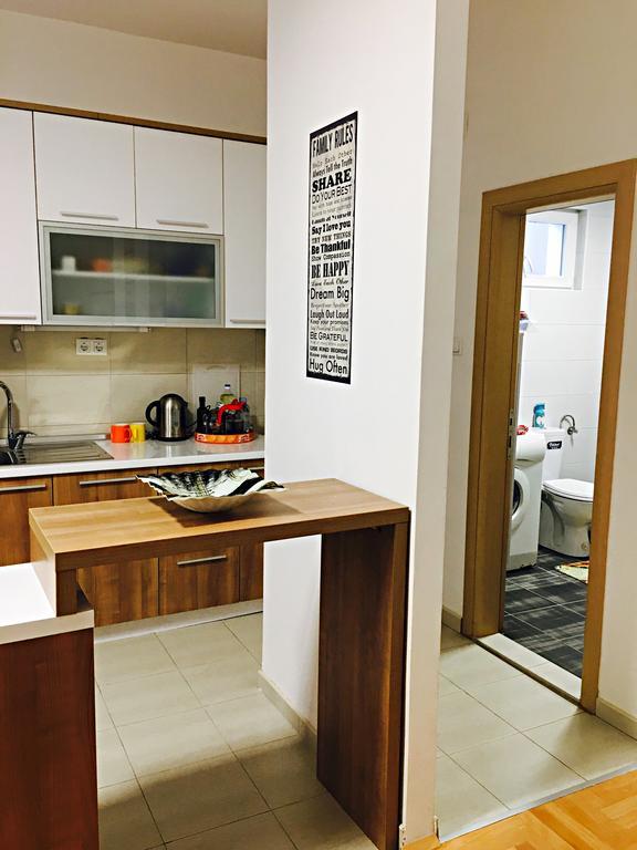 Regina'S Apartments Skopje Zewnętrze zdjęcie
