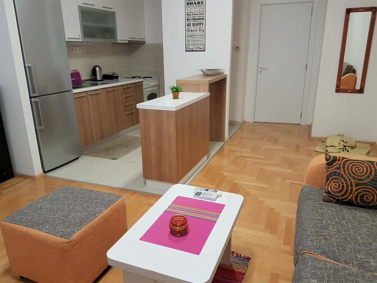 Regina'S Apartments Skopje Zewnętrze zdjęcie