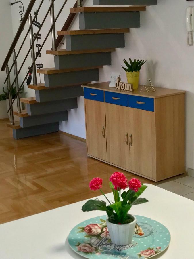 Regina'S Apartments Skopje Zewnętrze zdjęcie