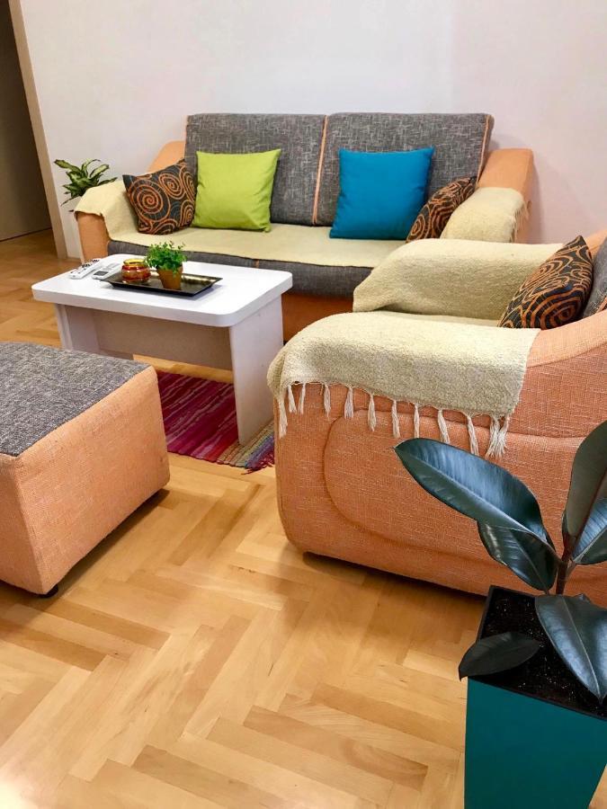 Regina'S Apartments Skopje Zewnętrze zdjęcie